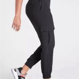 Athleta Black Chelsea Utility Joggers Size 2